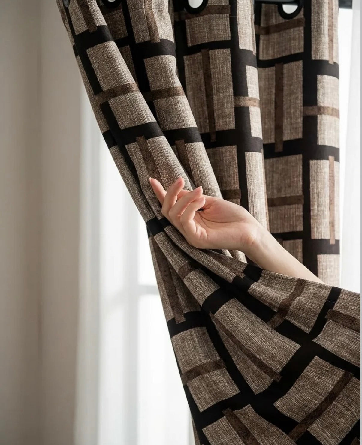 IREZ Signature Collection 
Luxury Jacquard Chenille Drapery Panel