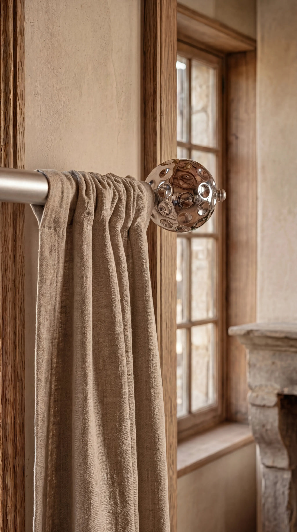 IREZ Signature Collection – Orbit Luxury Curtain Rod